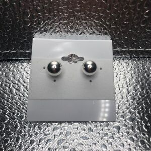 🚫SOLD🚫 Plain Ball Studs